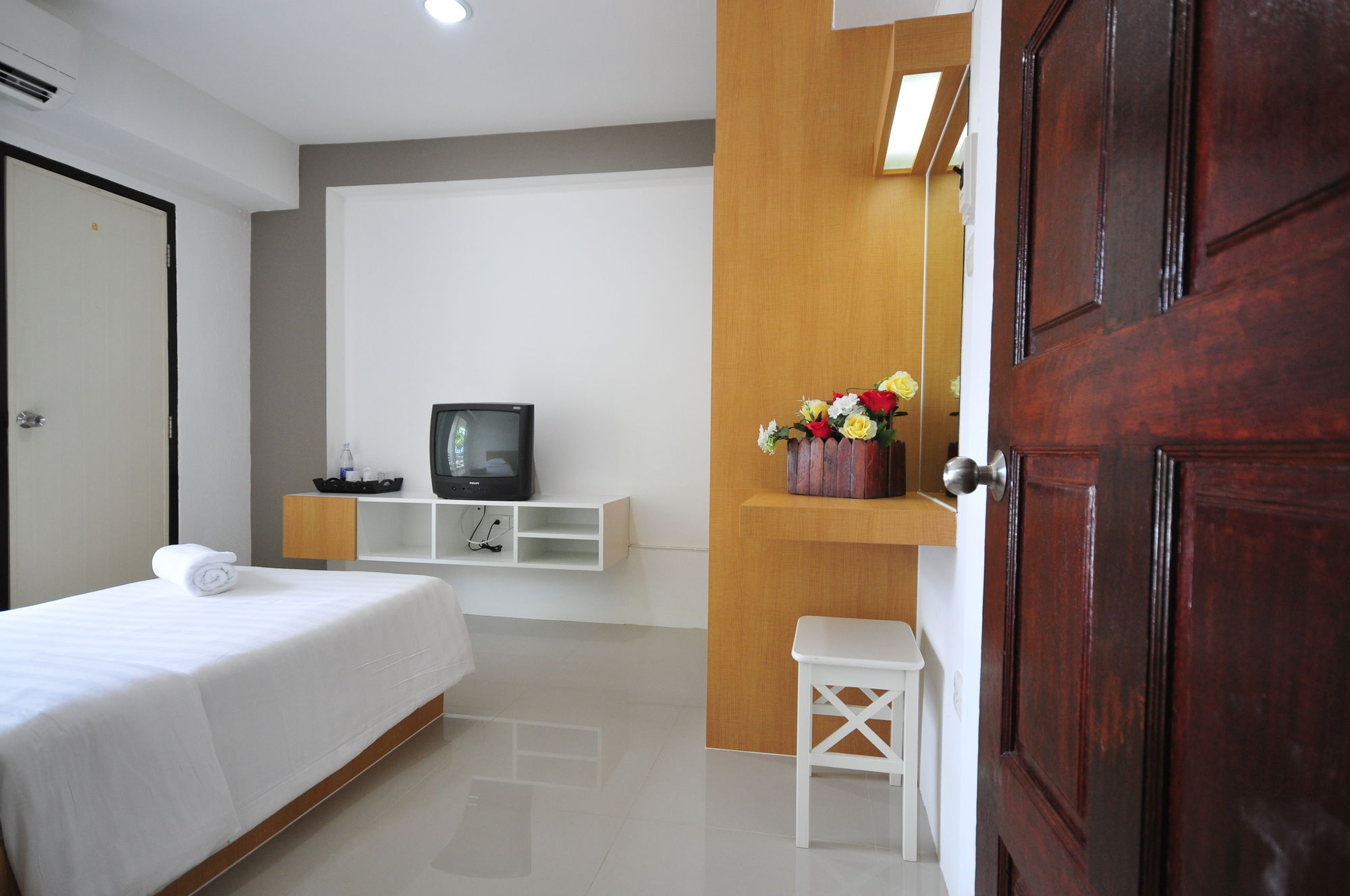 Фото Beerapan Hotel