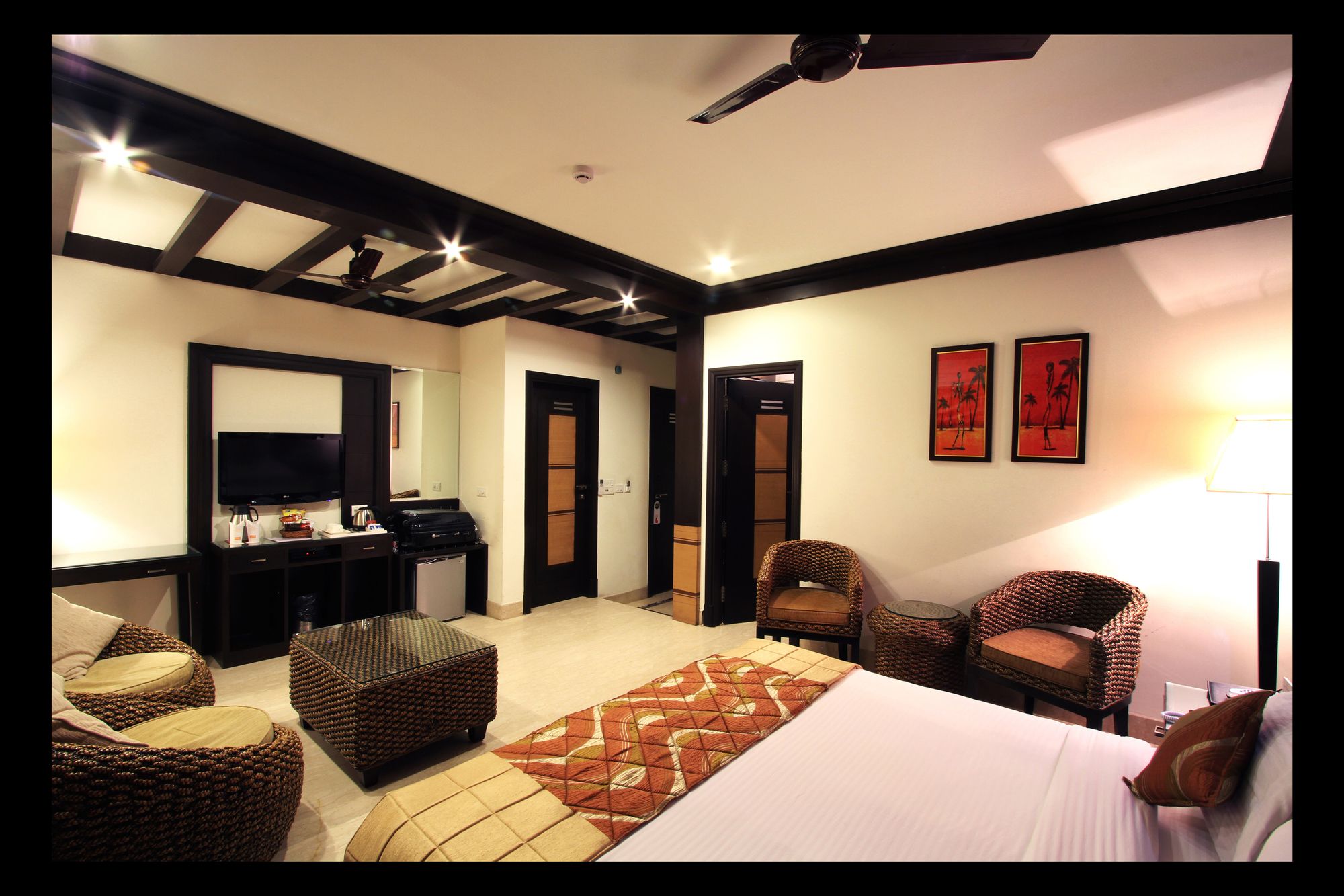 Фото Hotel Southgate