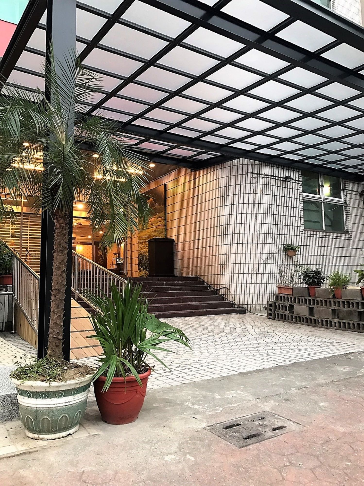 Фото Back Home Hotel