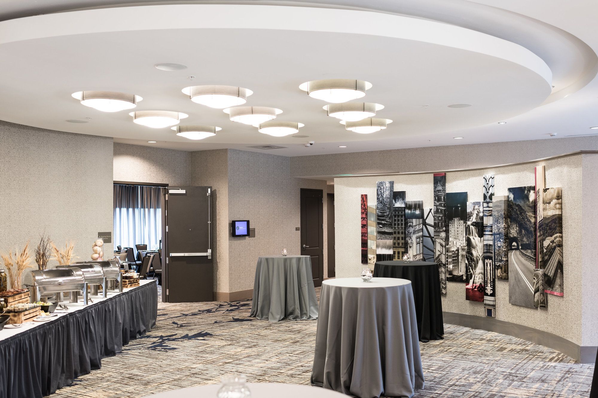 Фото DoubleTree by Hilton Asheville Downtown