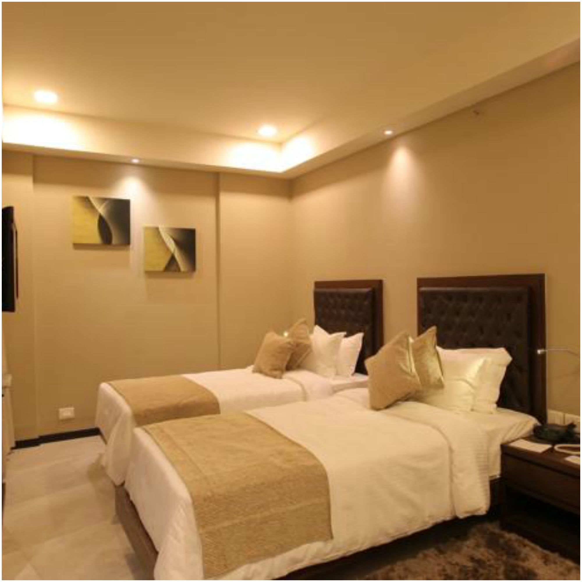 Фото Peerless Hotel Kolkata