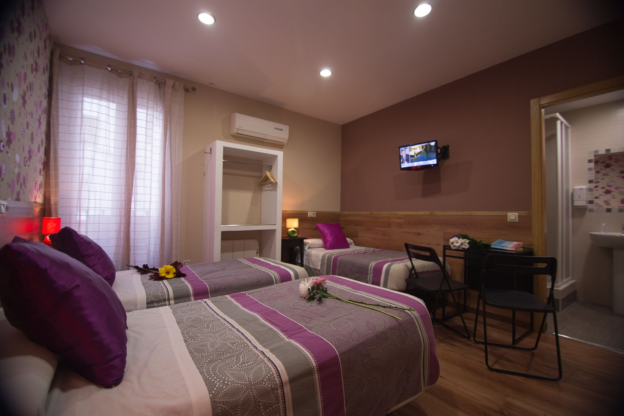 Фото Hostal Art Madrid