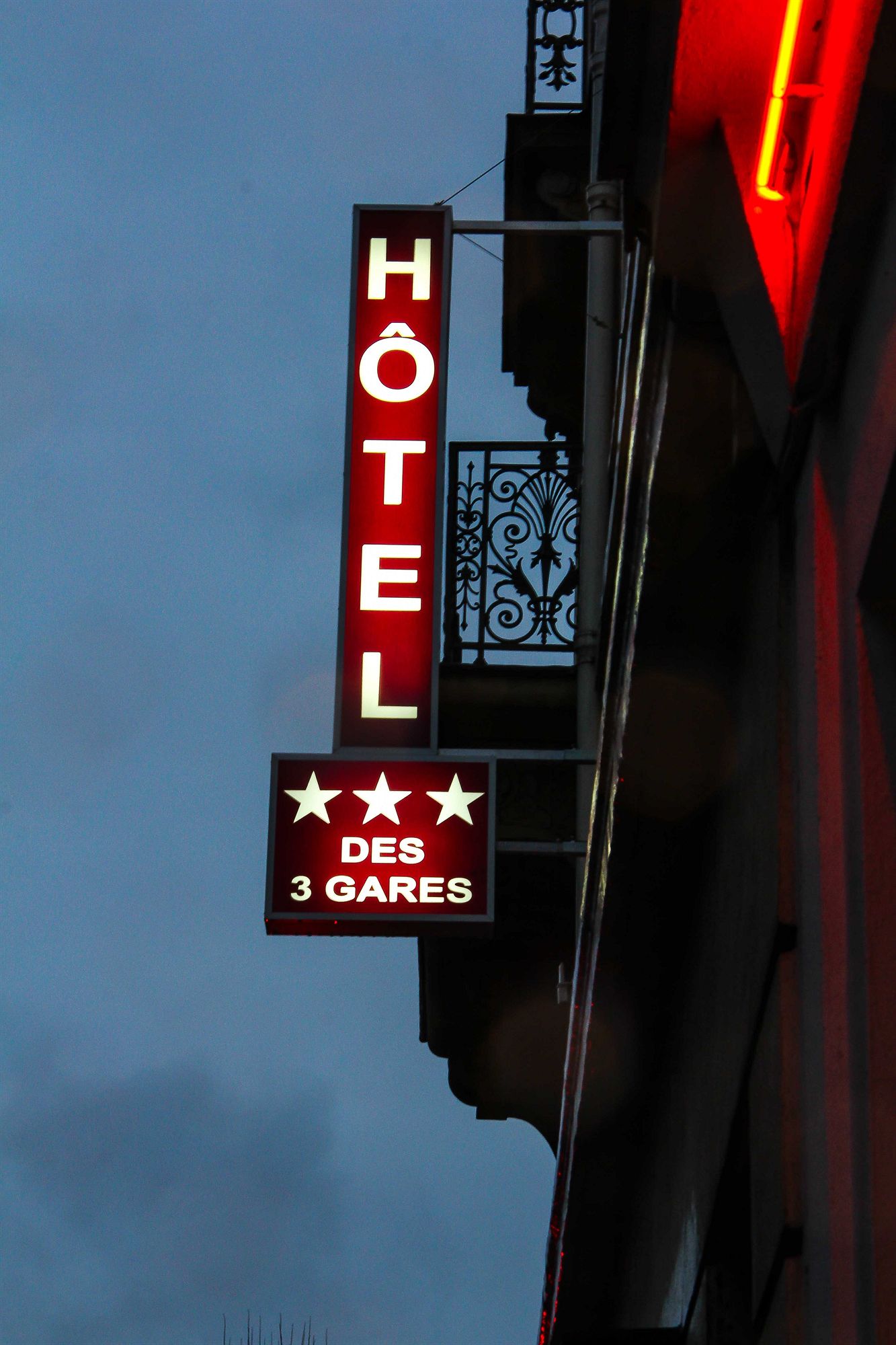 Фото Hotel Des Trois Gares