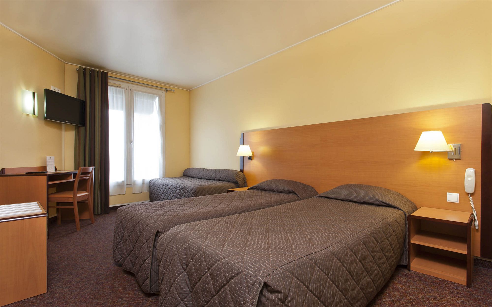 Фото Hotel du Lion