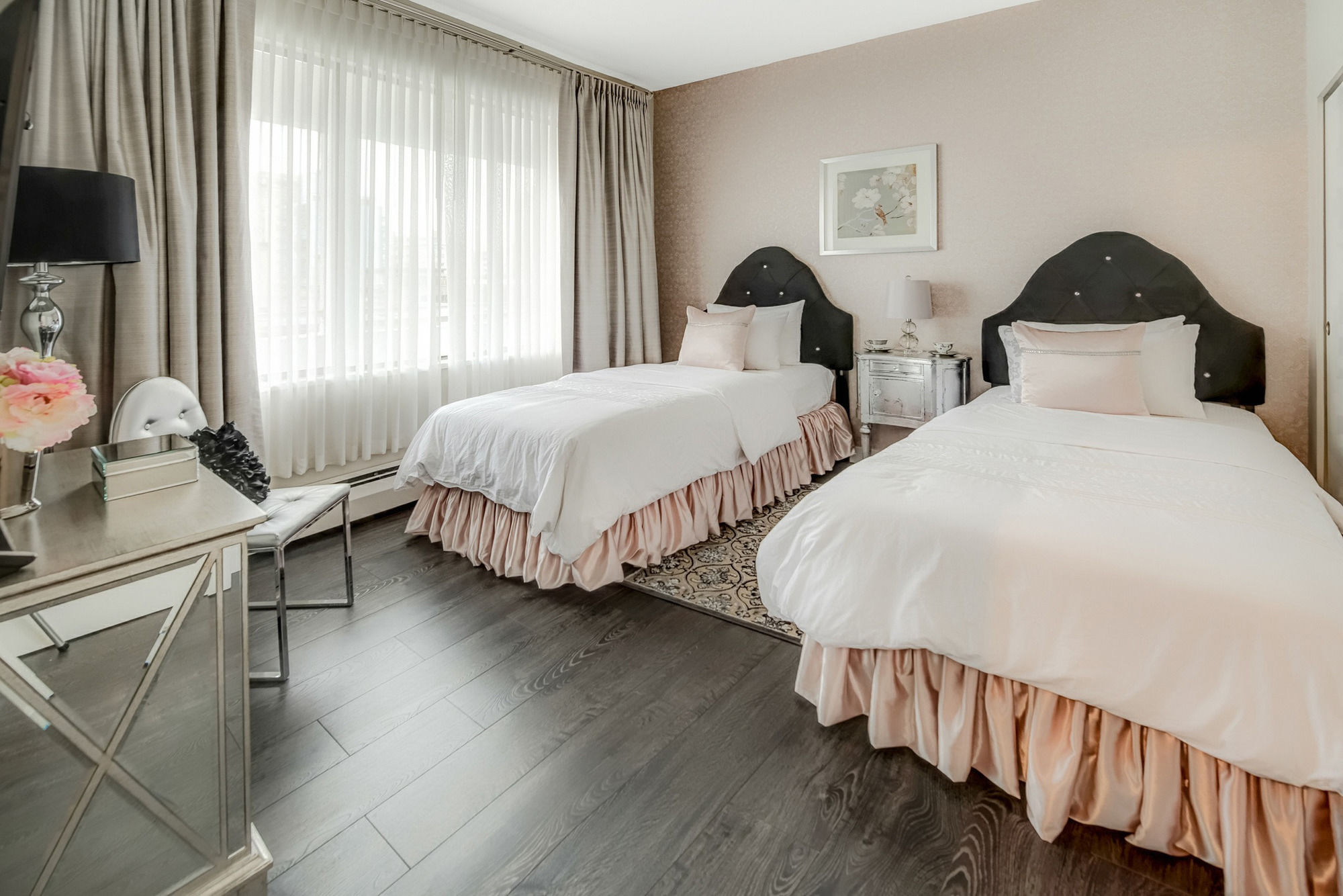 Фото Rosellen Suites Stanley