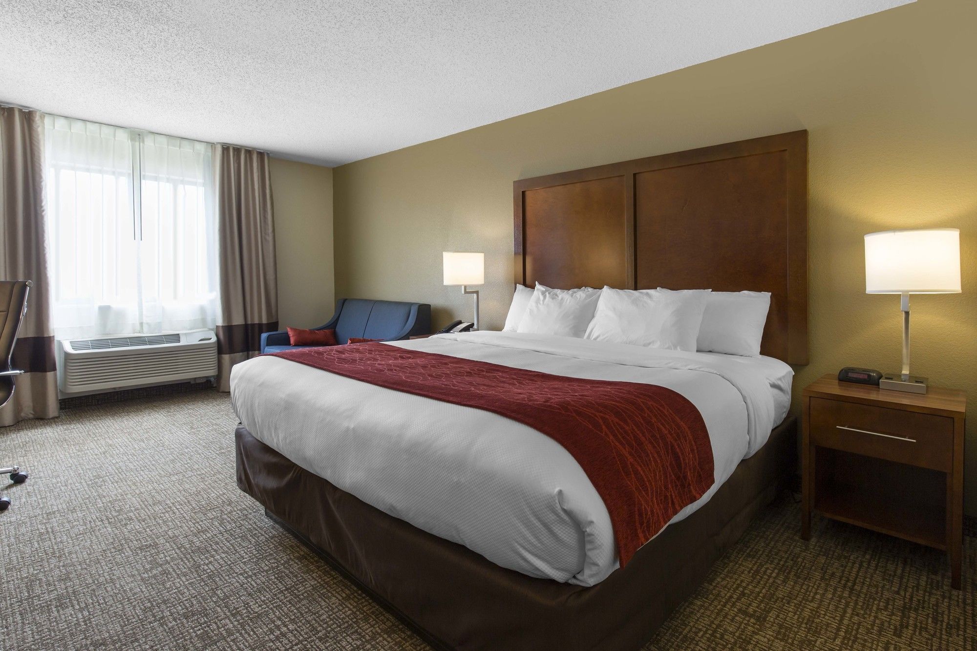 Фото Comfort Inn La Porte