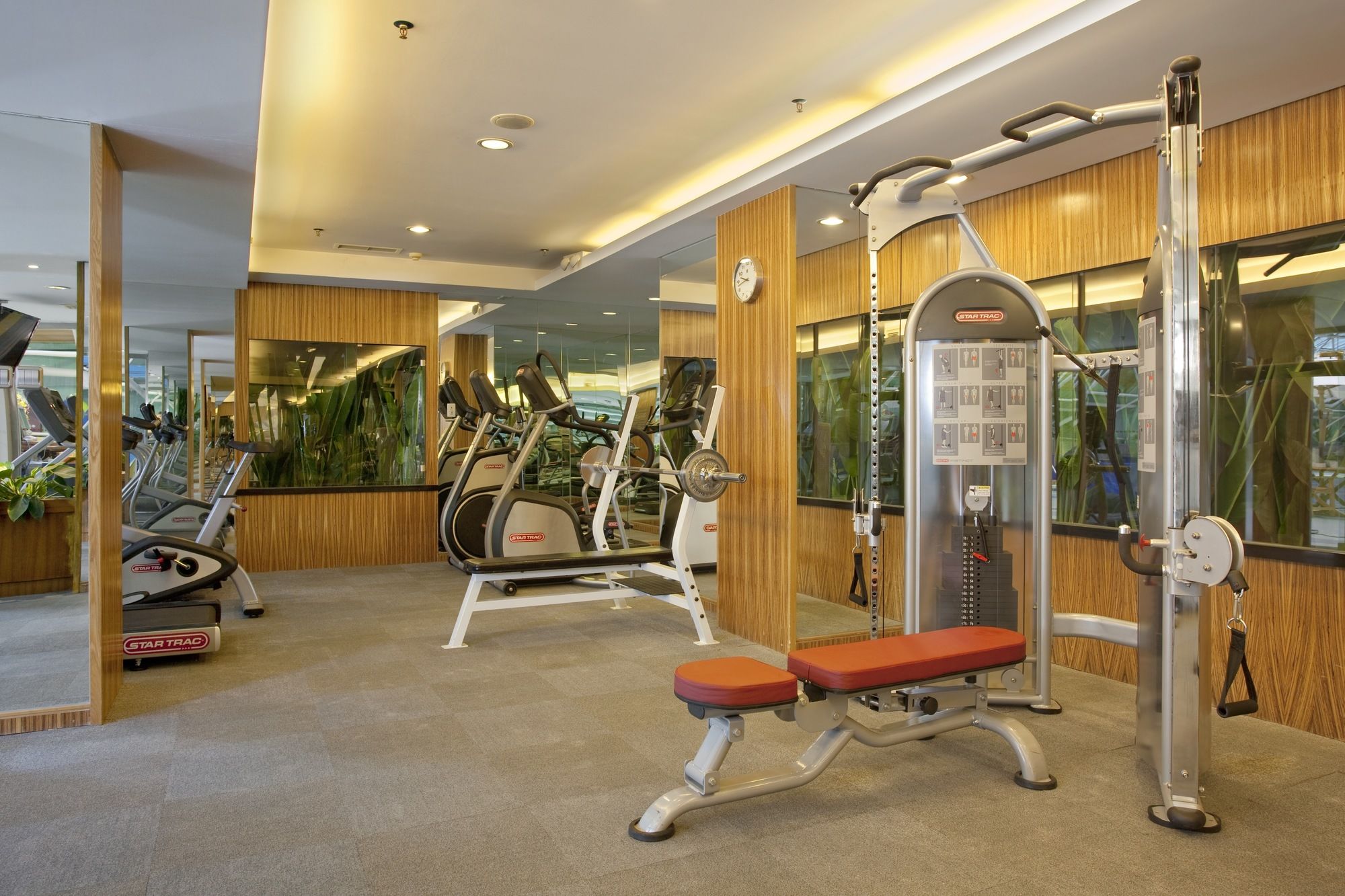 Фото Holiday Inn Zhengzhou, an Ihg Hotel