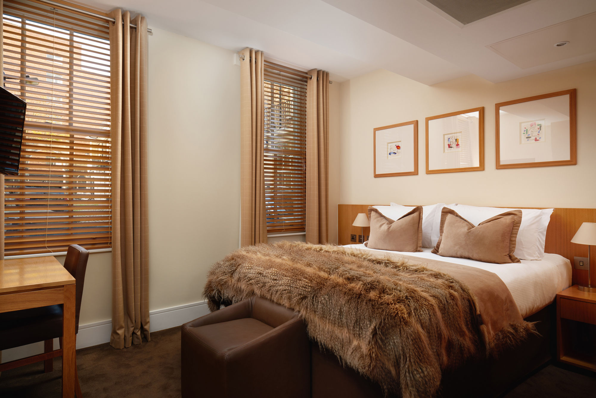 Фото The Resident Kensington