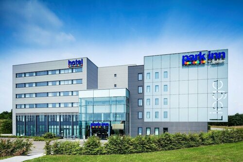 Внешний вид отеля Park Inn by Radisson Liege Airport в Грас-Олони, фото 1