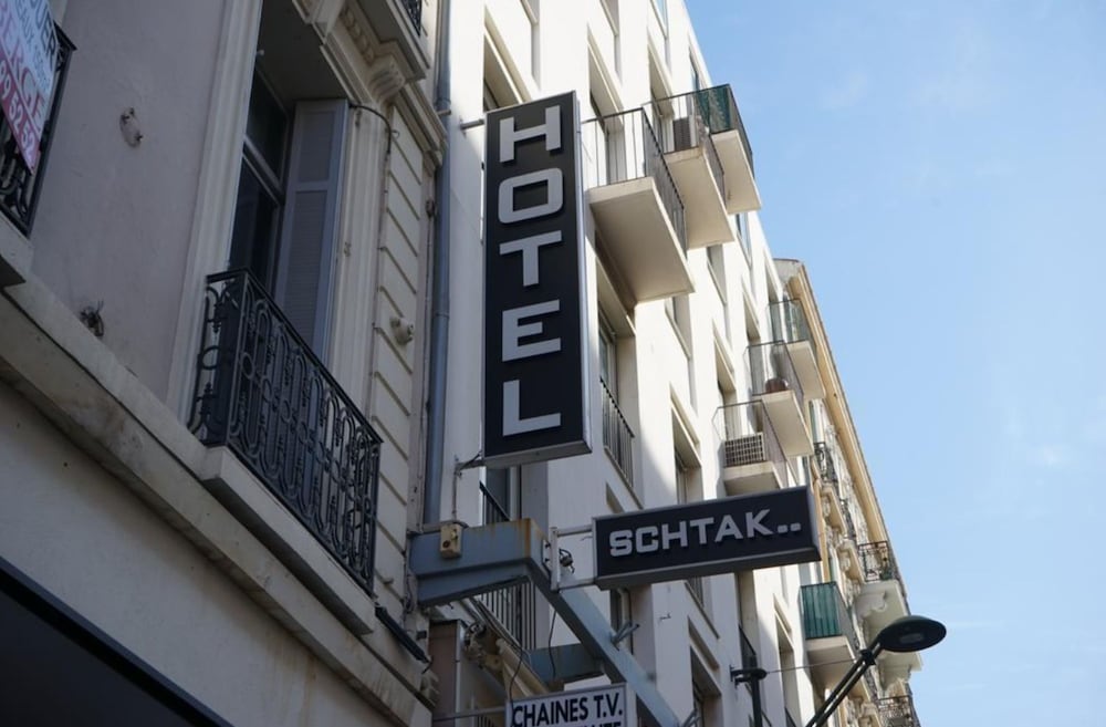 Фото отеля 1