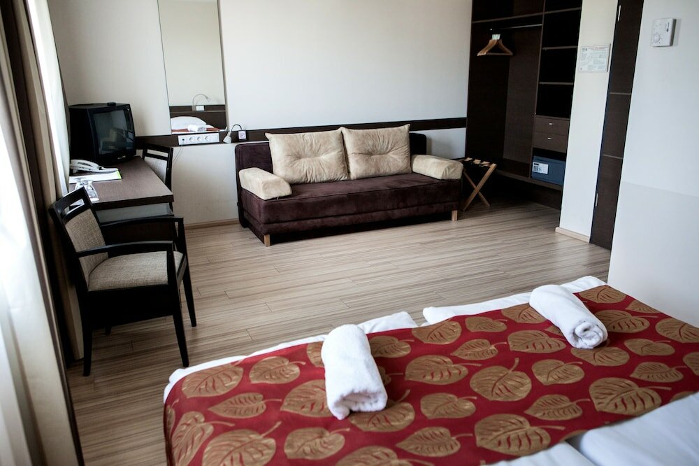 Фото Ce Plaza Hotel