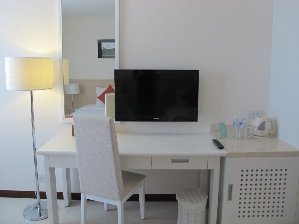 Фото Nhi Phi Hotel