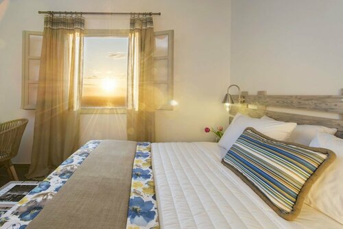 Внешний вид отеля Caldera's Dolphin Suites в Муниципальной единице Фирах, фото 5