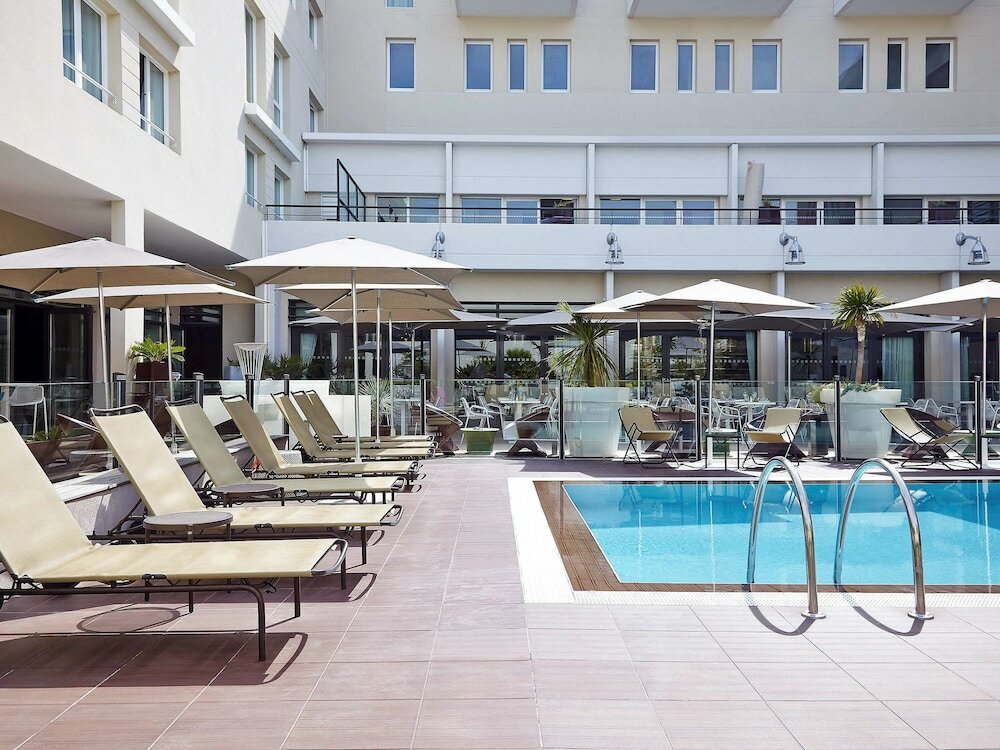 Фото Novotel Avignon Centre