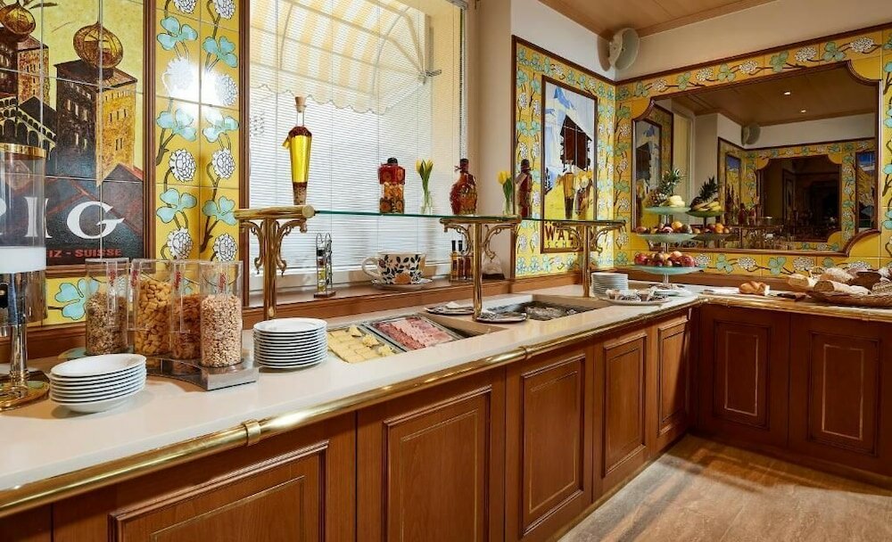 Фото Hotel Ambassador Brig