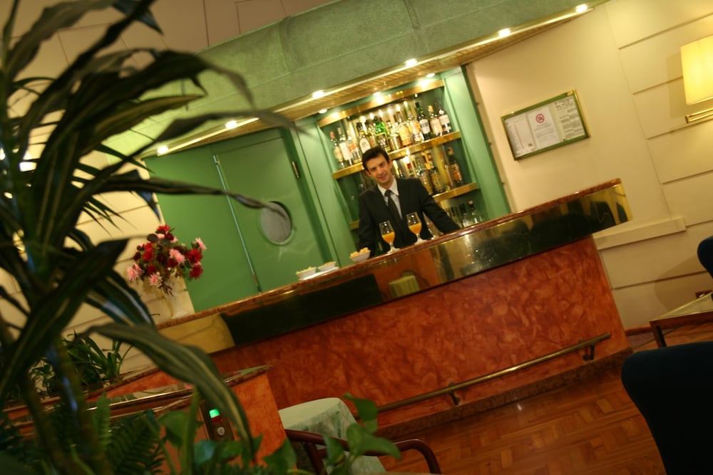 Фото Albert Hotel