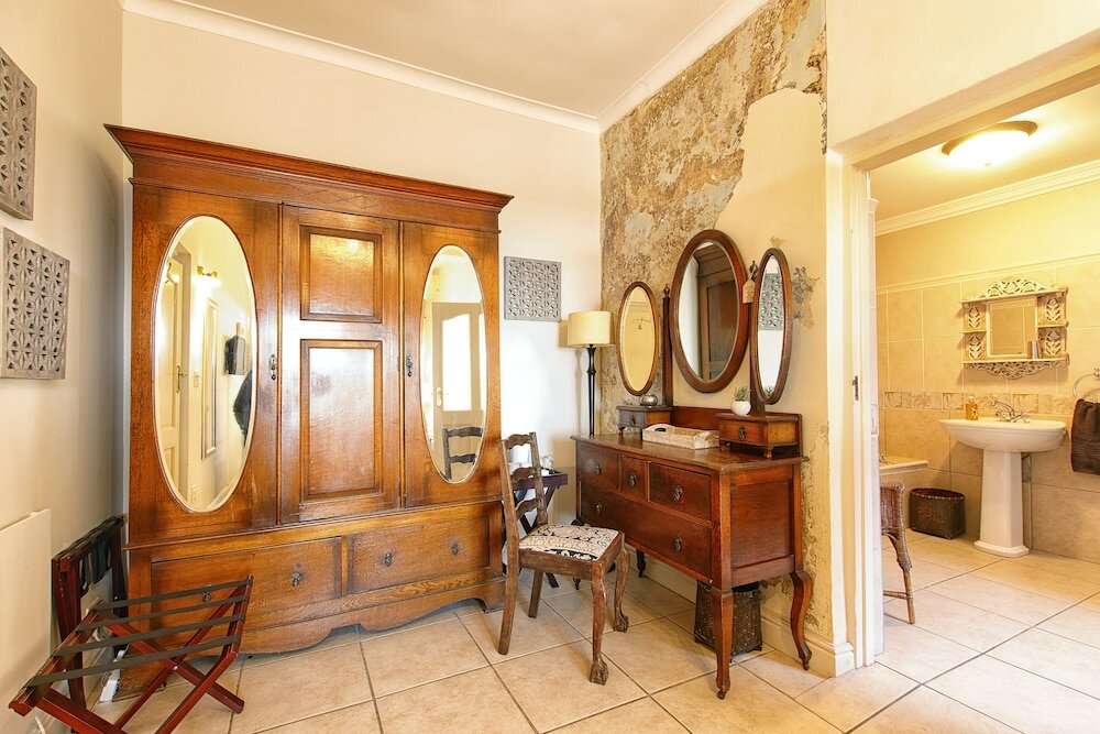 Фото Bluegum Hill Guesthouse & Apartments