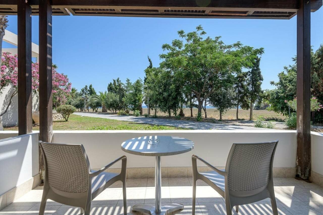 Фото Natura Park Village