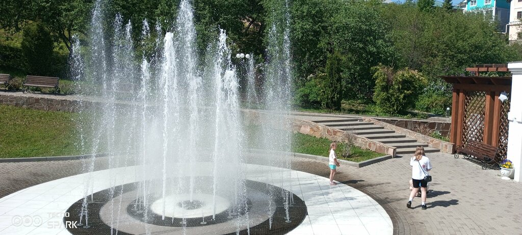 Mountain peak Black Mountain 568 meters, Queensland, photo