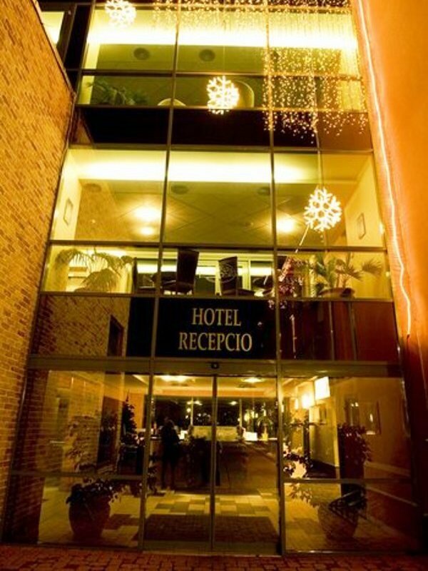 Фото Holiday Beach Budapest Wellness Hotel with Sauna Park