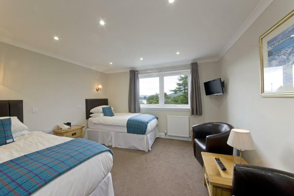 Фото Falls of Lora Hotel