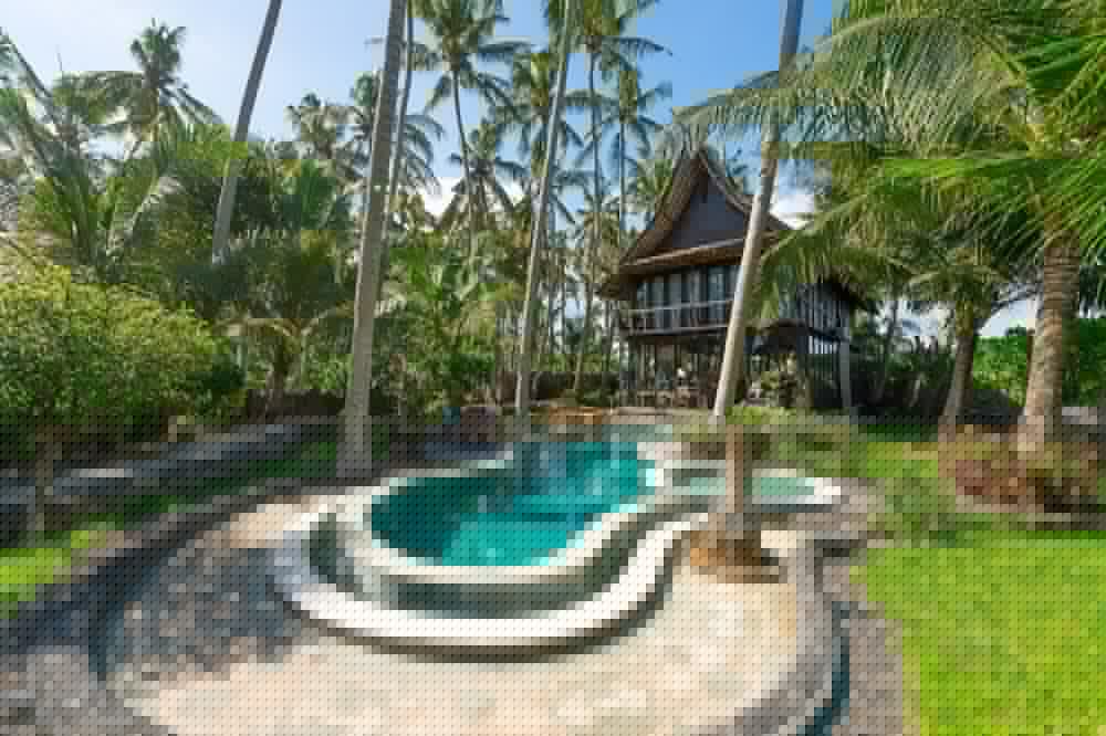 Фото Most Exotic Beachfront Villa Keong