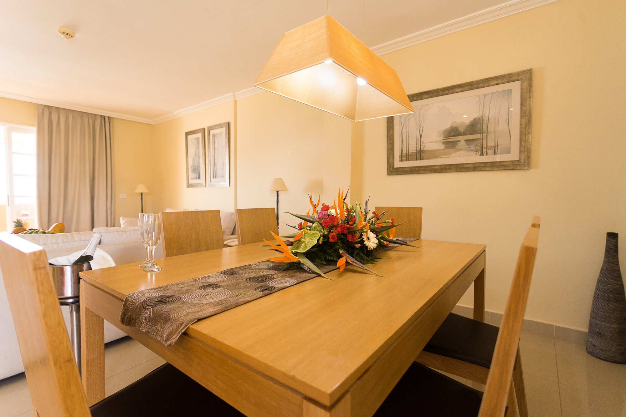 Фото El Marques Palace by Intercorp Hotel Group