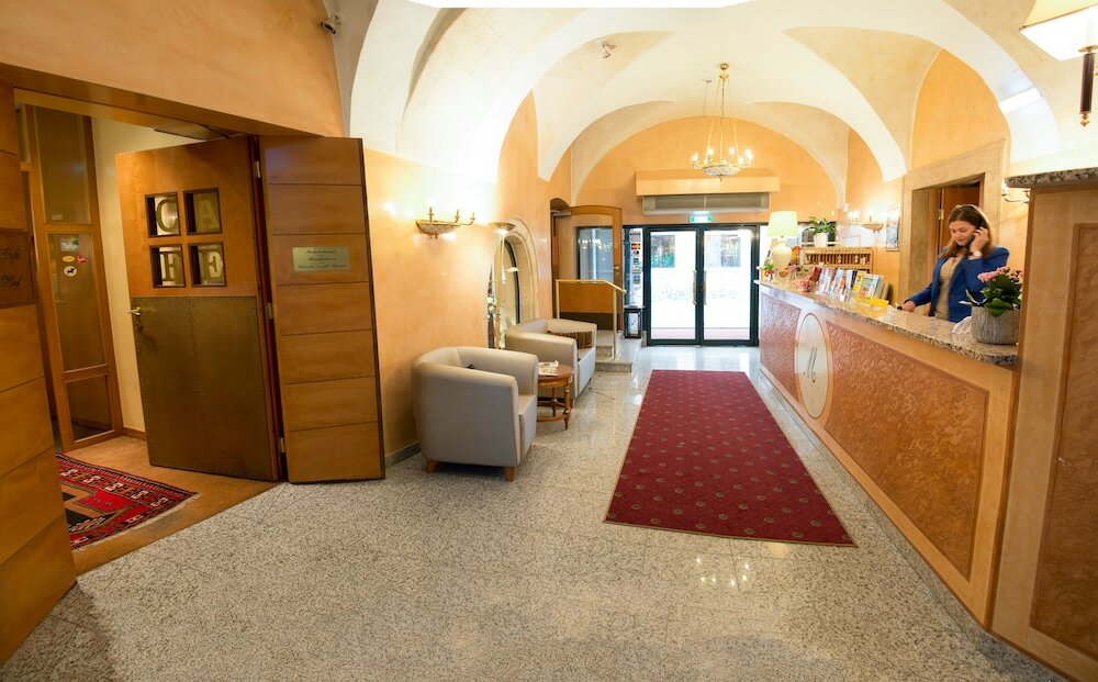 Фото Hotel Mailberger Hof