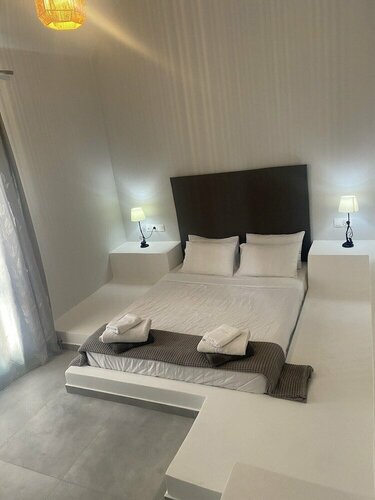 Апартаменты Abrazo 8 Villas Santorini Villa Thalasa
