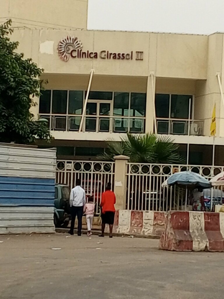 Medical center, clinic Clinica Girassol, Loanda, photo