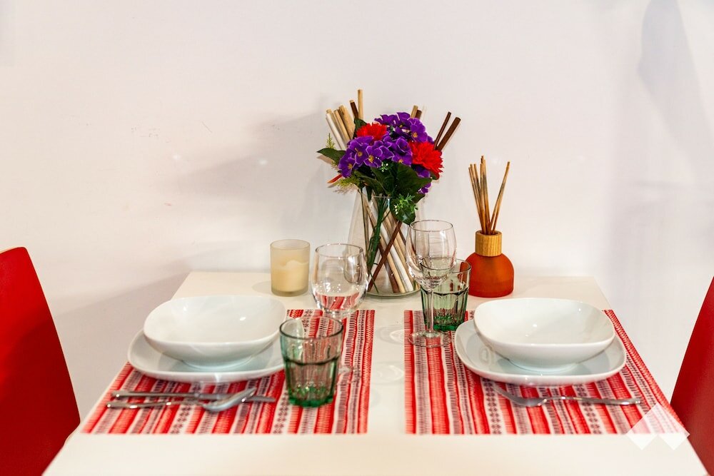 Фото Bianc1 · Light-filled Apartment With Garden Downtown