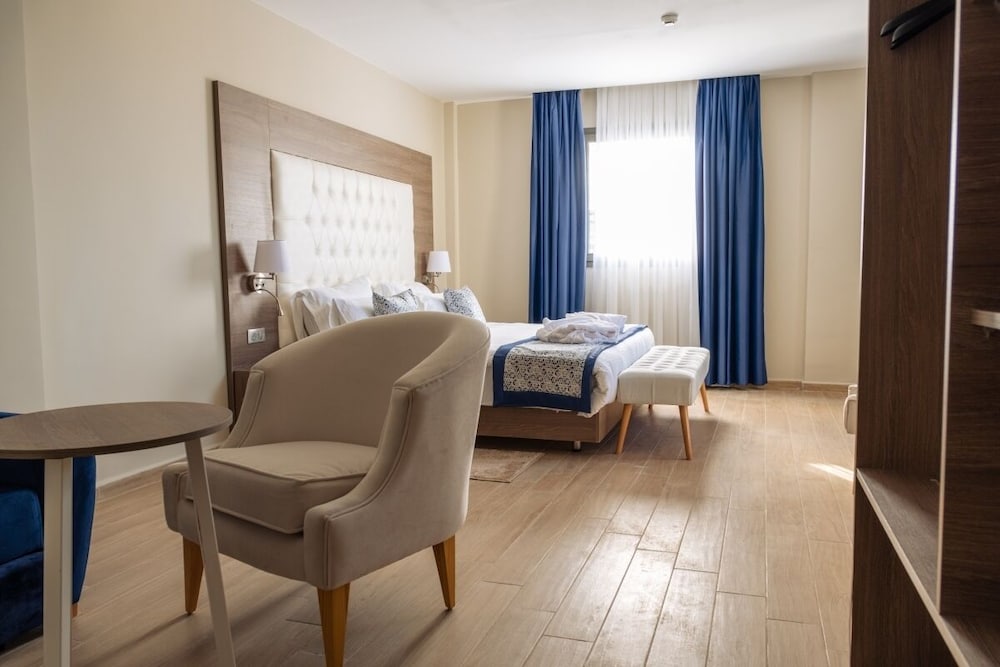 Фото Les Deux B Salsabil