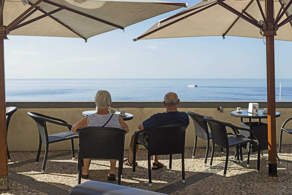 Фото Elias Garcia II by An Island Apart