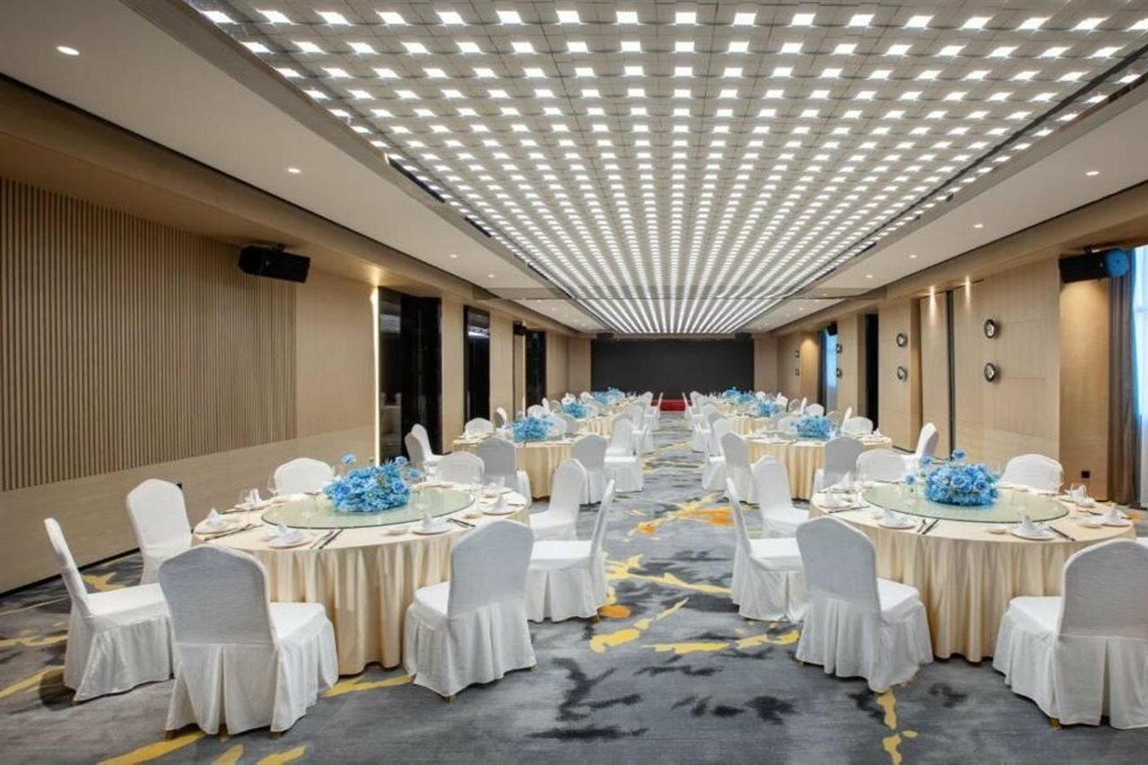 Фото Wingate by Wyndham Wuhan Optics Valley