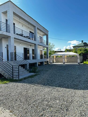 Внешний вид отеля Сан в Сухуме, фото 1