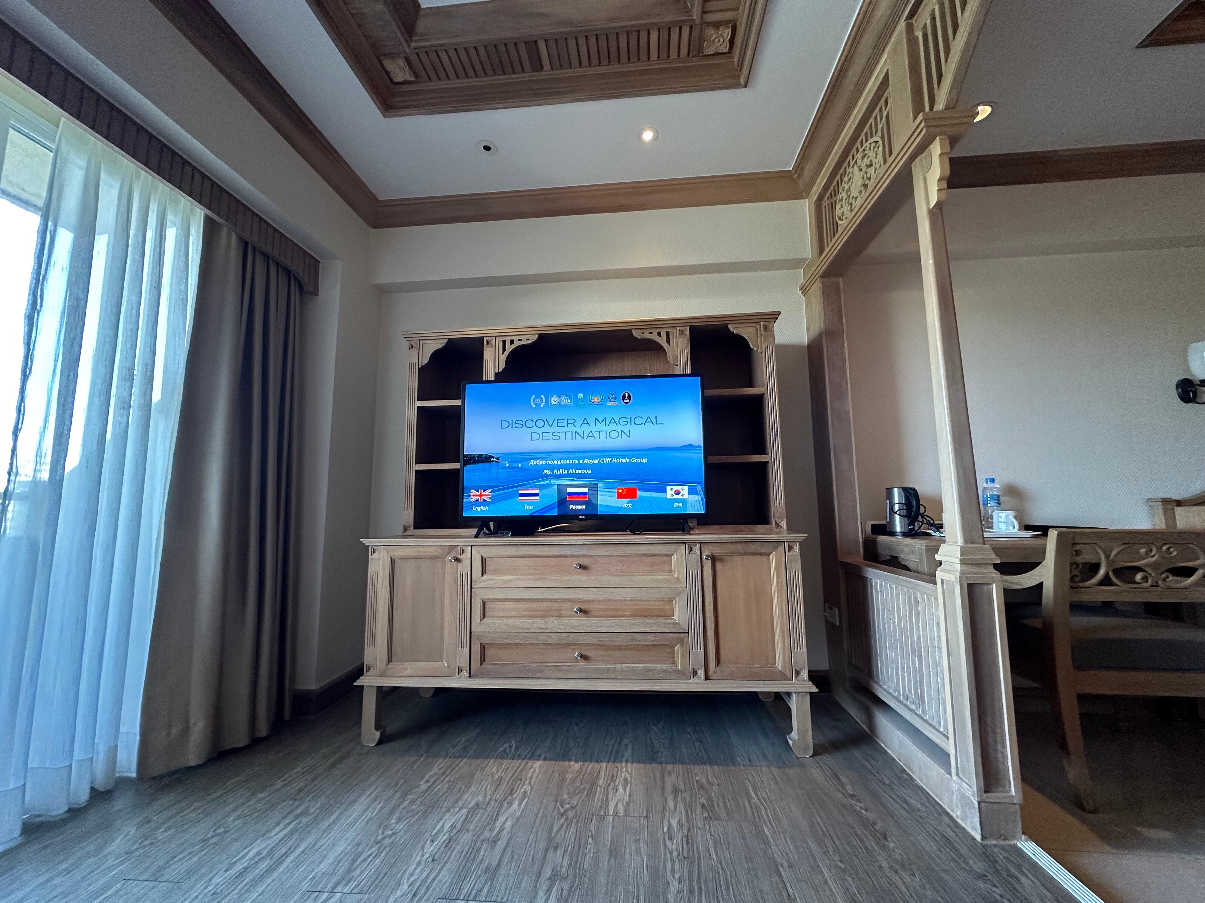 Фото Royal Cliff Beach Hotel
