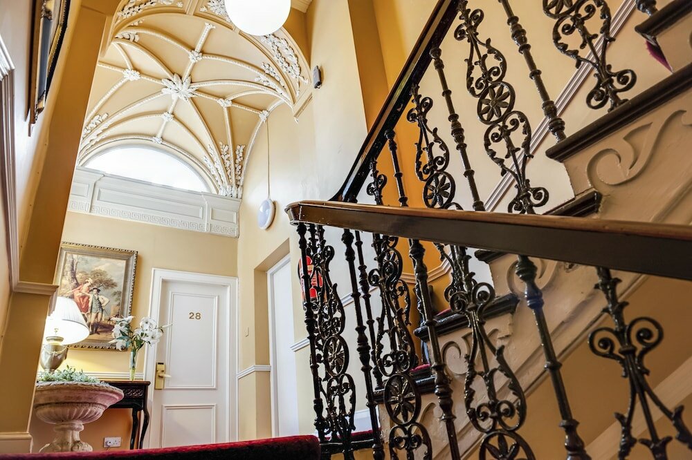 Фото Albany House