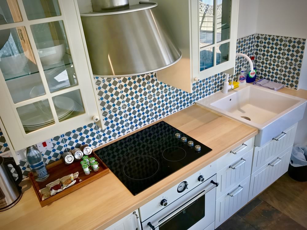 Фото Thatched Cottage Hotel