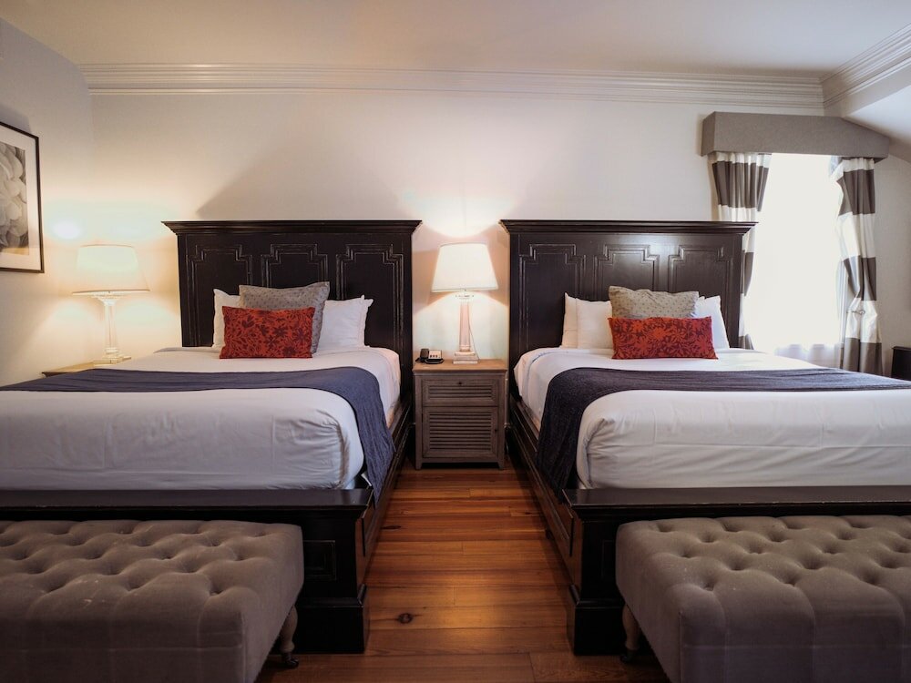 Фото Royal Frenchmen Hotel and Bar