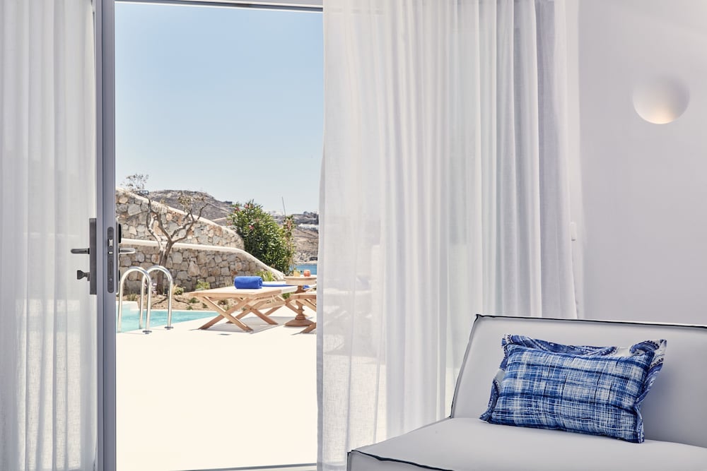 Фото Katikies Mykonos - The Leading Hotels Of The World