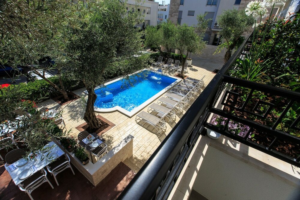 Фото Hotel Harmony by Aycon