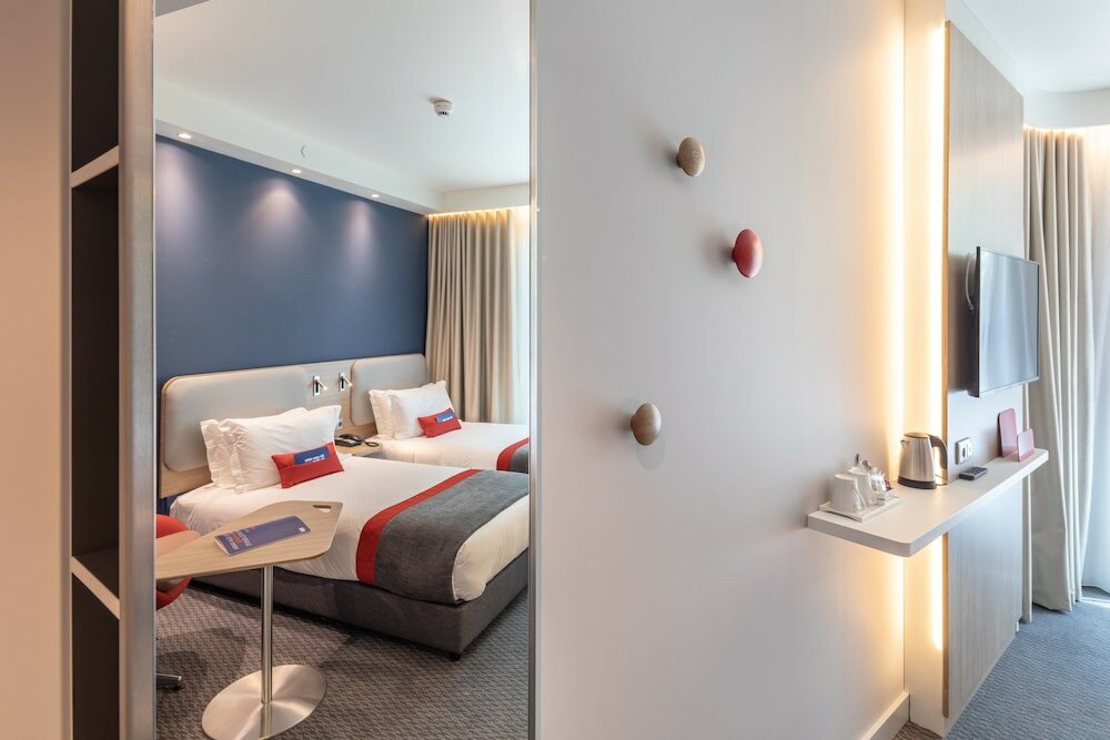 Фото Holiday Inn Express Lisbon Plaza Saldanha