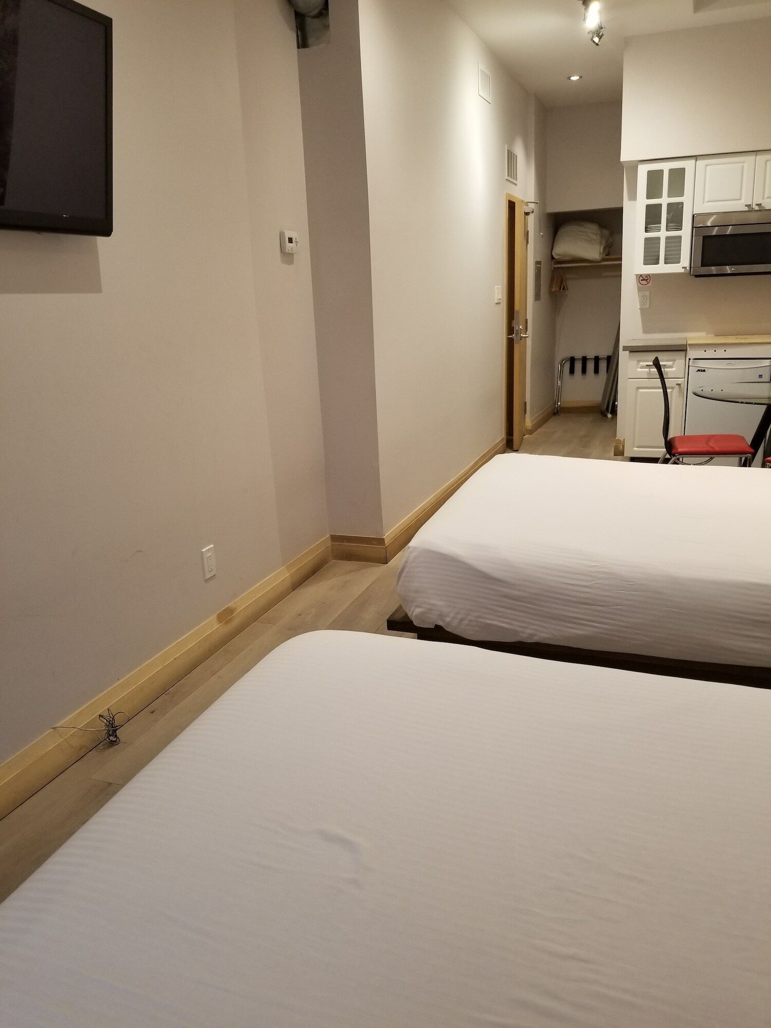 Фото Dragon Gate Inn