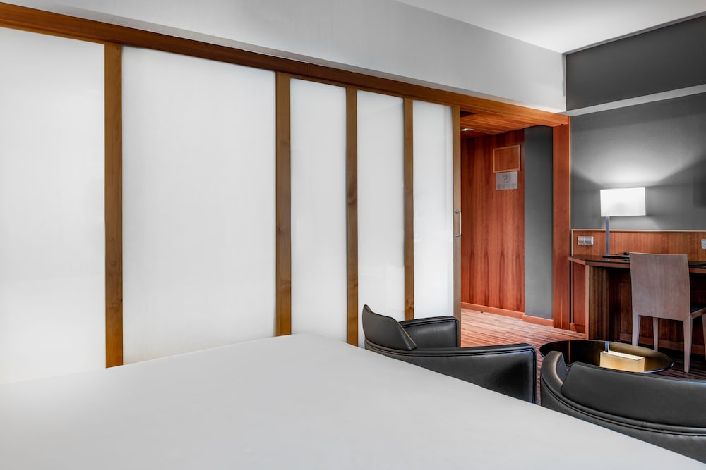 Фото AC Hotel Carlton Madrid