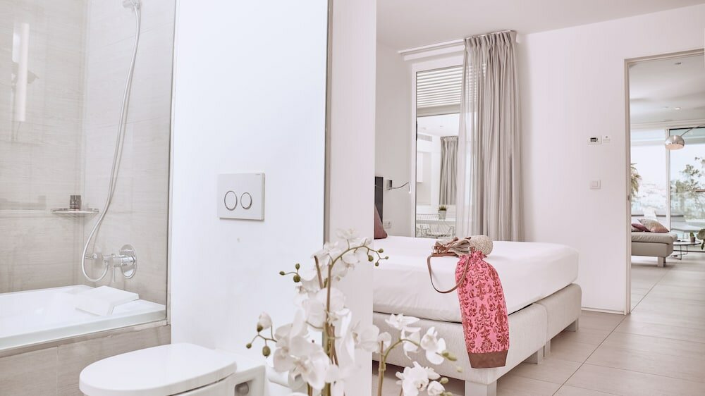 Фото Отель Baobab Suites