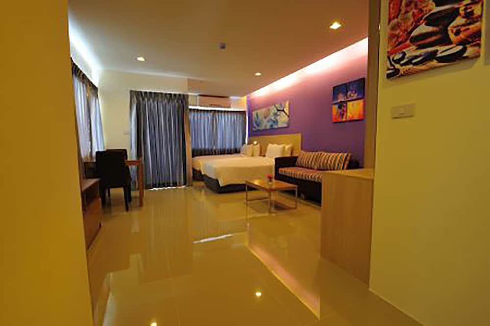 Фото R-Con @ Siam Hotel