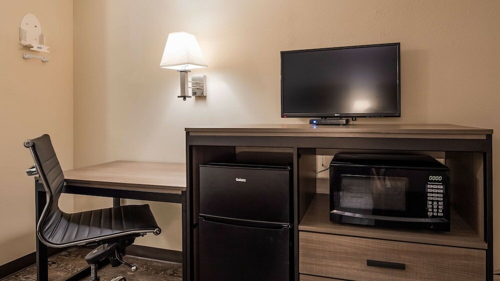 Фото SureStay Hotel by Best Western Albuquerque Midtown