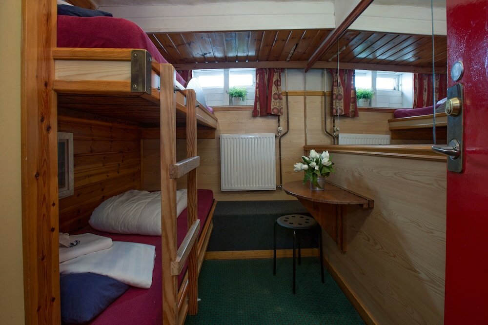 Фото The Red Boat