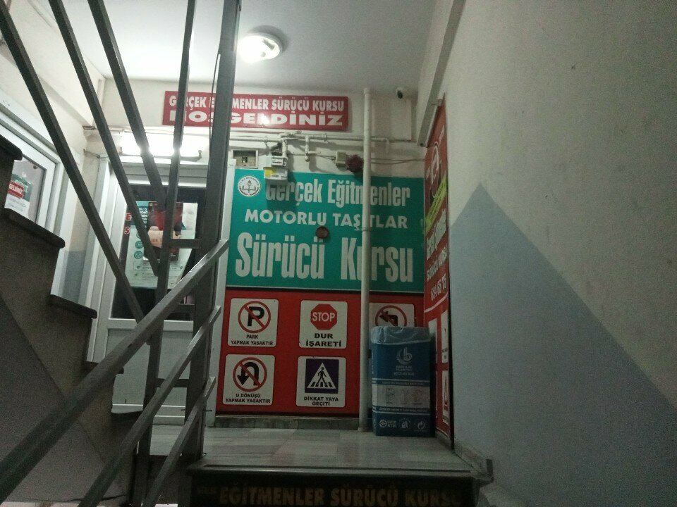 مدرسة لتعليم القيادة Ozel Gercek Egitmenler Surucu Kursu ، اسطنبول، صورة