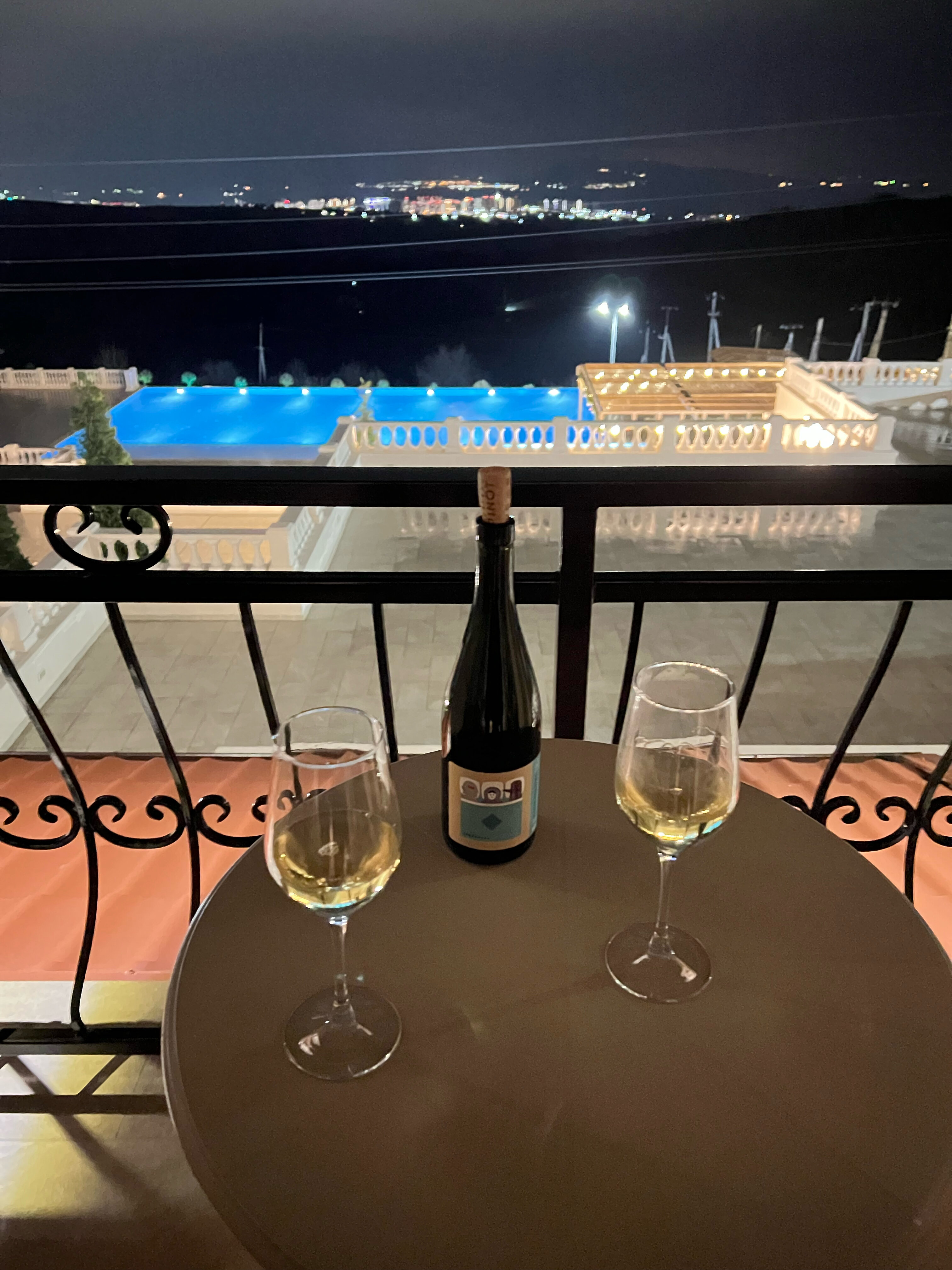 Фото Chateau Pinot Отель